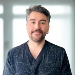 Danko Aguilera - Laboratorio - Clínica CER